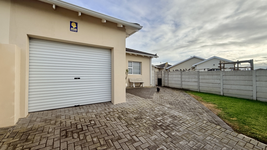 2 Bedroom Property for Sale in Parsonsvlei Eastern Cape